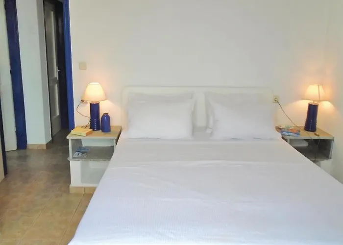 3 Bedroom Awesome In * Pánormos